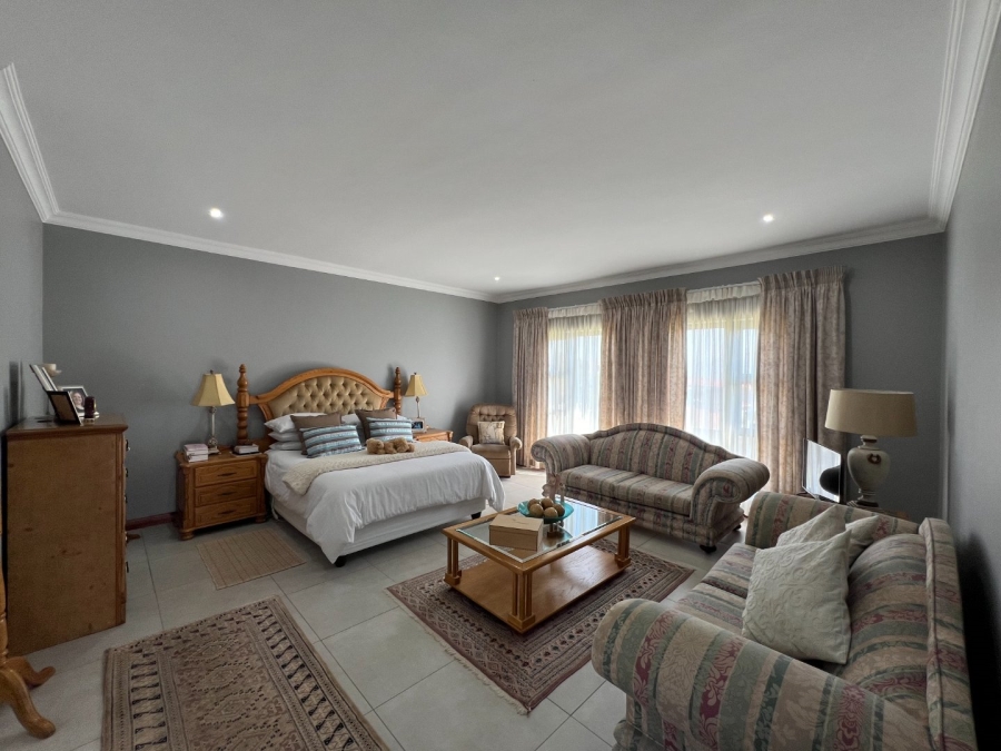 4 Bedroom Property for Sale in Xanadu North West